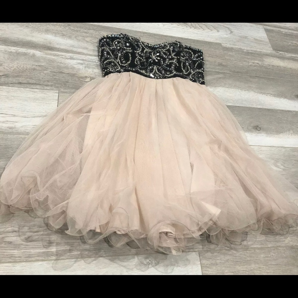 Blondie nites formal dress